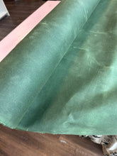 Load image into Gallery viewer, 100% cotton waxed canvas 8 Oz fern green color - 1/2 m