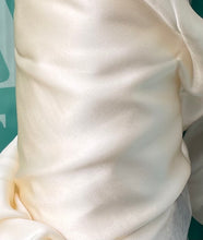 Load image into Gallery viewer, Silk Charmeuse Vanilla - 1/2 meter