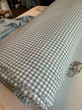Load image into Gallery viewer, organic cotton gingham sage green - 1/2 meter
