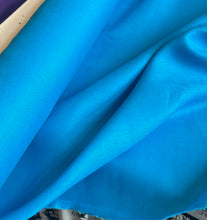 Load image into Gallery viewer, 6 oz Medium Linen - Turquoise - 1/2 metre
