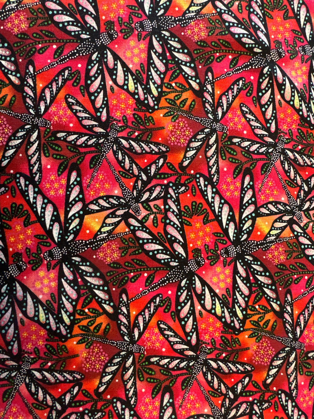 Quilting Cotton  - Dragonfly coral Betty Albert - 1/2 meter