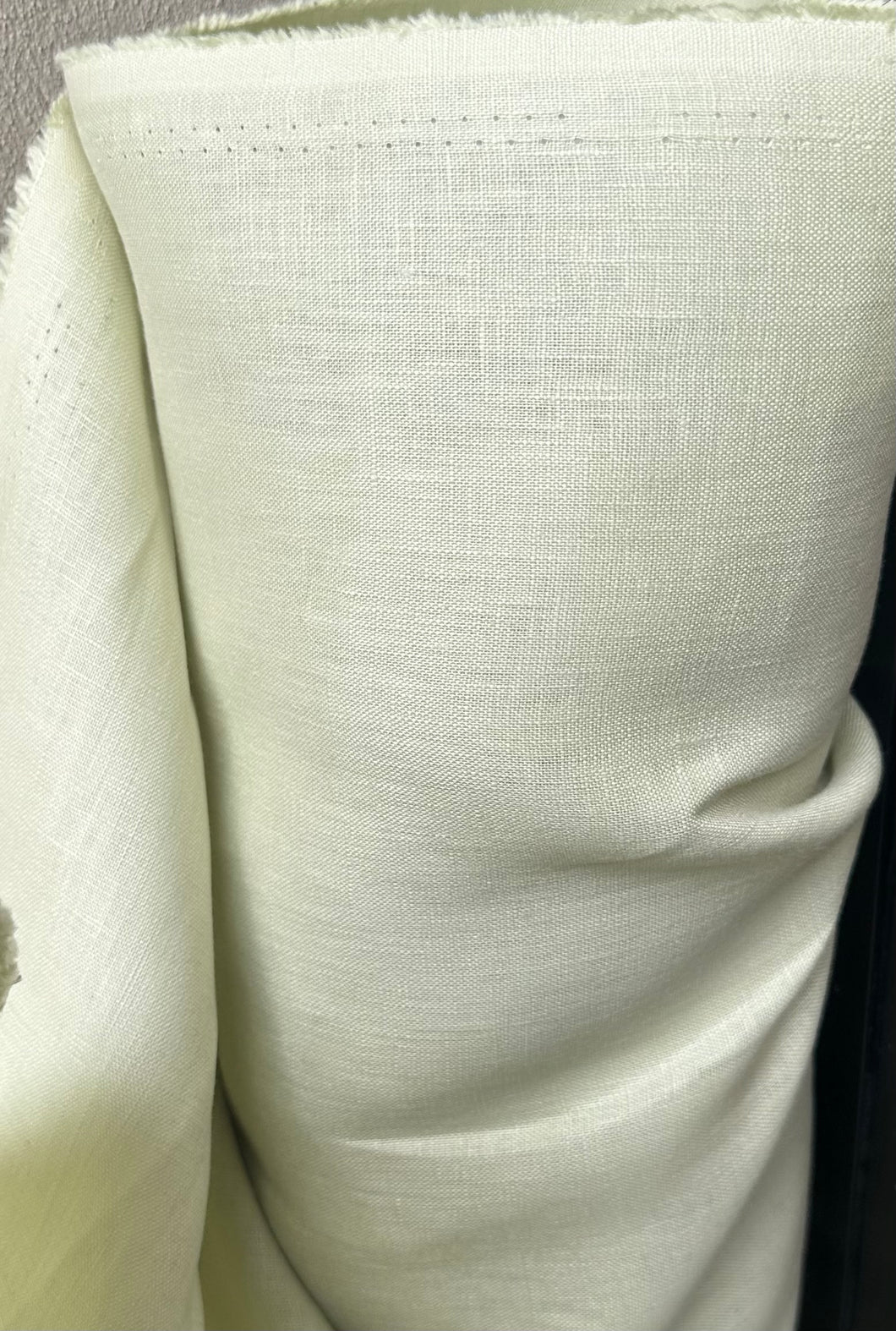 6 oz Medium Linen -  Sage green - 1/2 metre
