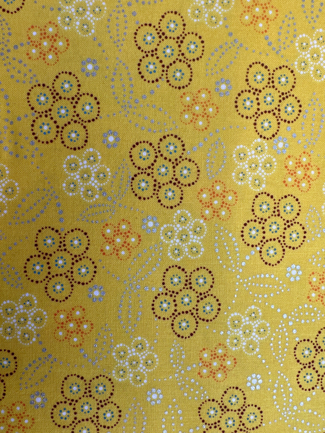 Quilting Cotton  - Betty Albert yellow - 1/2 meter