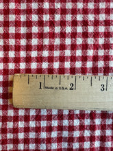 Load image into Gallery viewer, organic cotton gingham red/white - 1/2 meter
