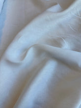 Load image into Gallery viewer, 6 oz Medium Linen - Soft White - 1/2 metre
