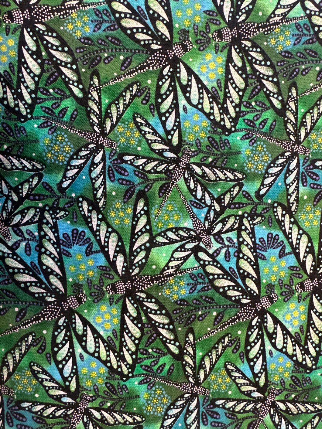 Quilting Cotton - dragonfly green Betty Albert - 1/2 metre