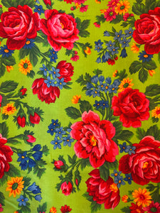 Quilting Cotton  - Elizabeth Studios floral green/red - 1/2 meter
