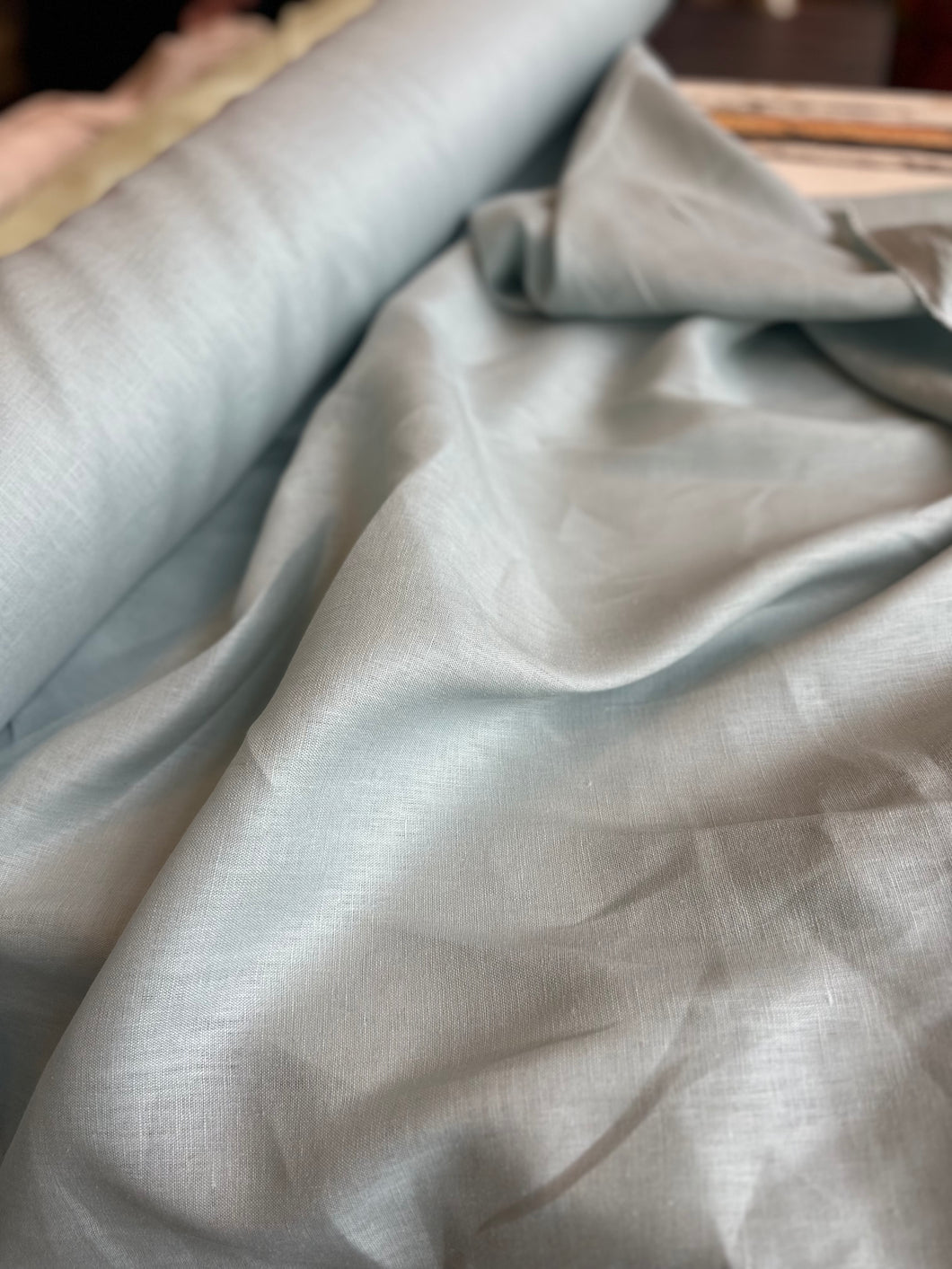 6 oz Medium Linen -  Seafoam green - 1/2 metre