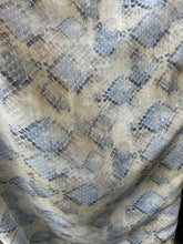Load image into Gallery viewer, Linen Digital Print - 1/2 metre
